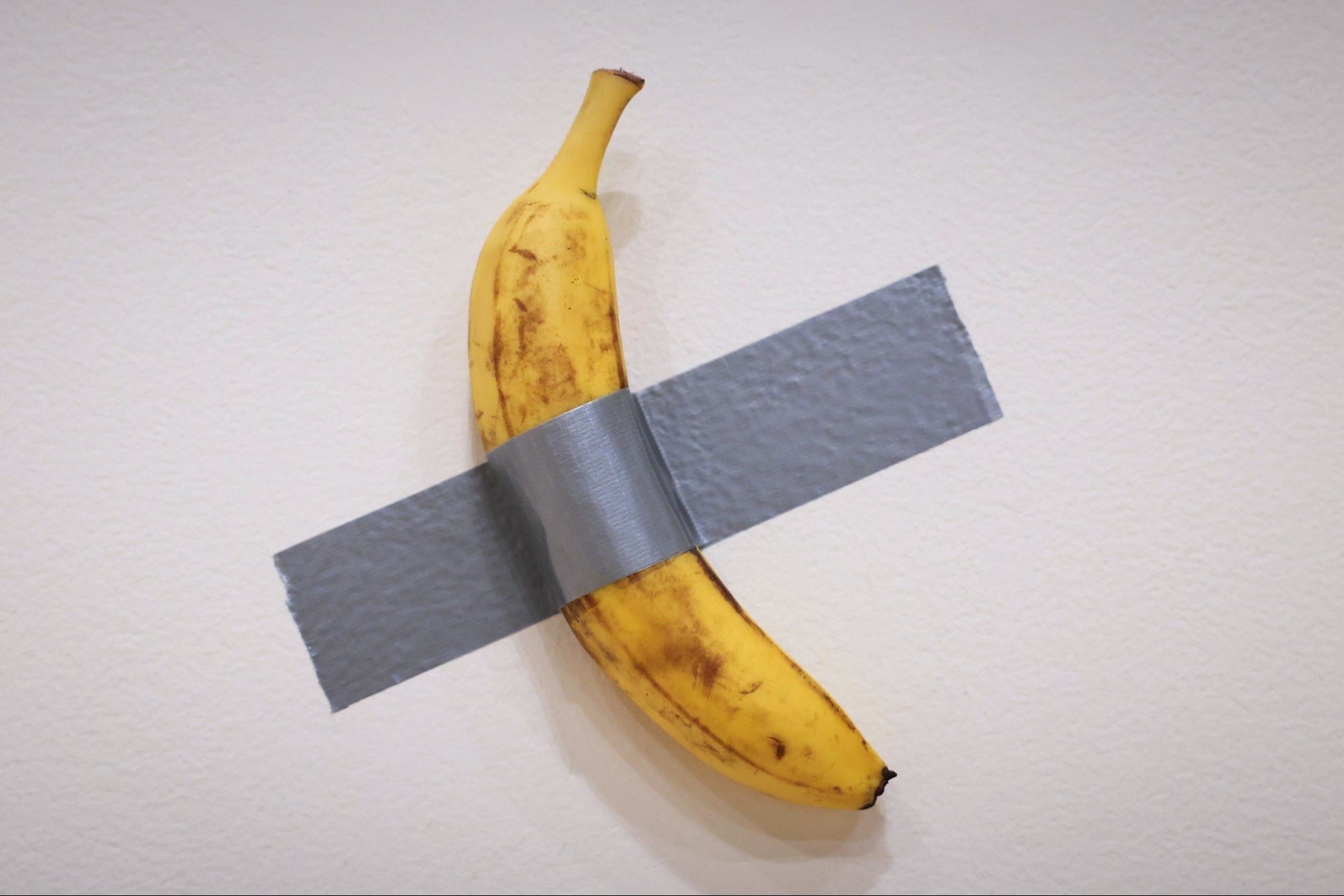 Watch ‘The Banana That Broke the Internet’ Sell for Millions at Auction