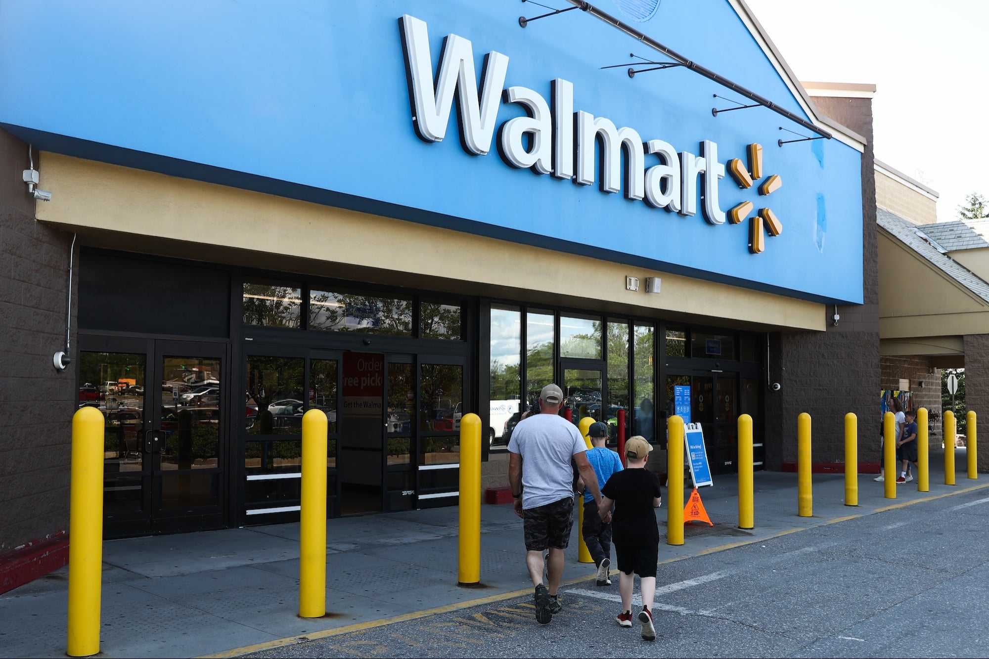 Walmart Is Paying Some Delivery Drivers to Verify Their Identities. Here’s Why.