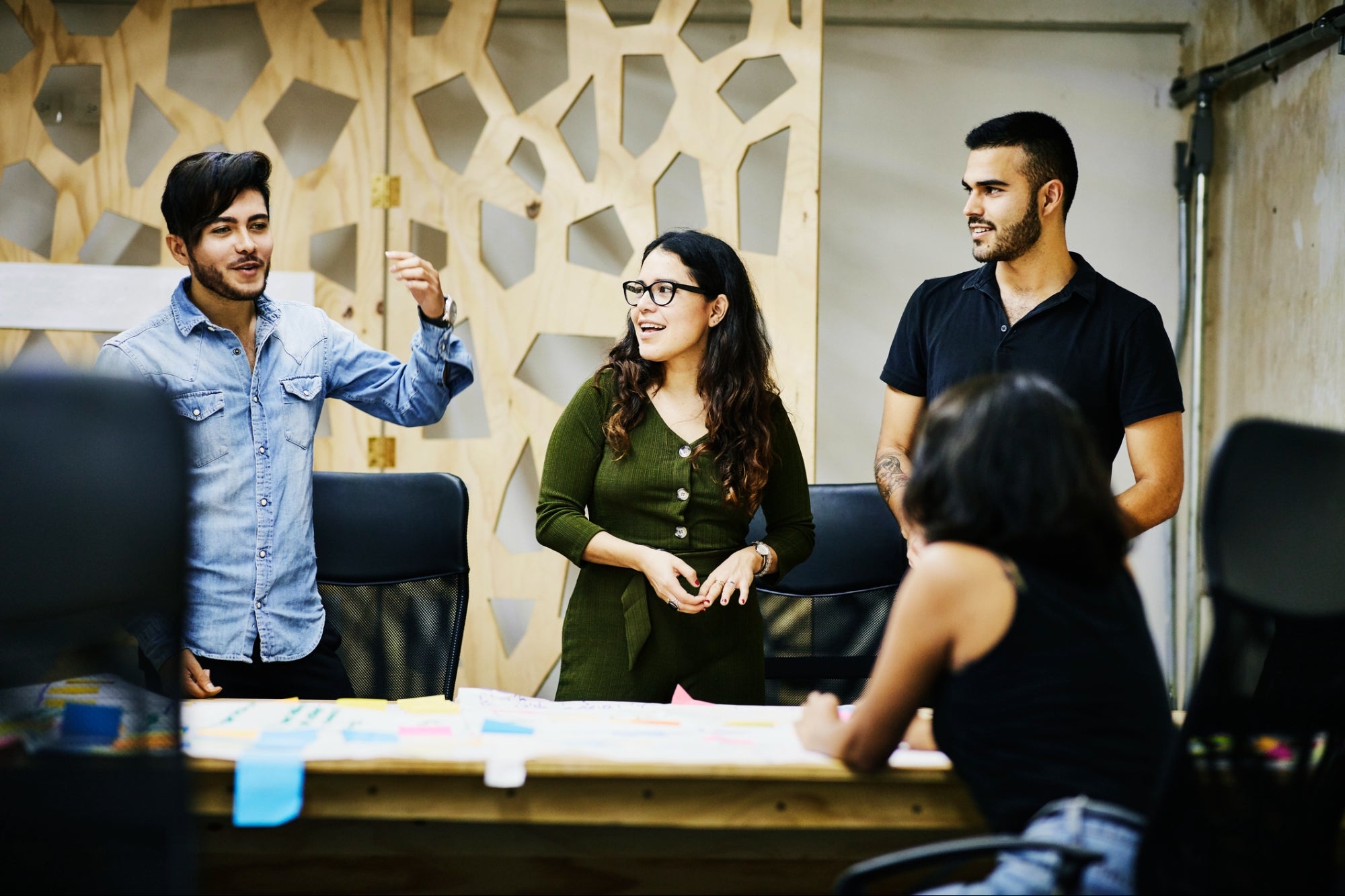Gen Z’s Work Mindset Is Different — 5 Lessons Your Business Can Learn From ‘Zoomers’