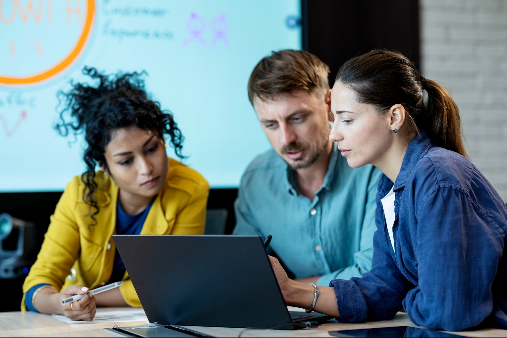 How to Avoid Letting Your Marketing Strategy Die in the ‘PowerPoint Graveyard’