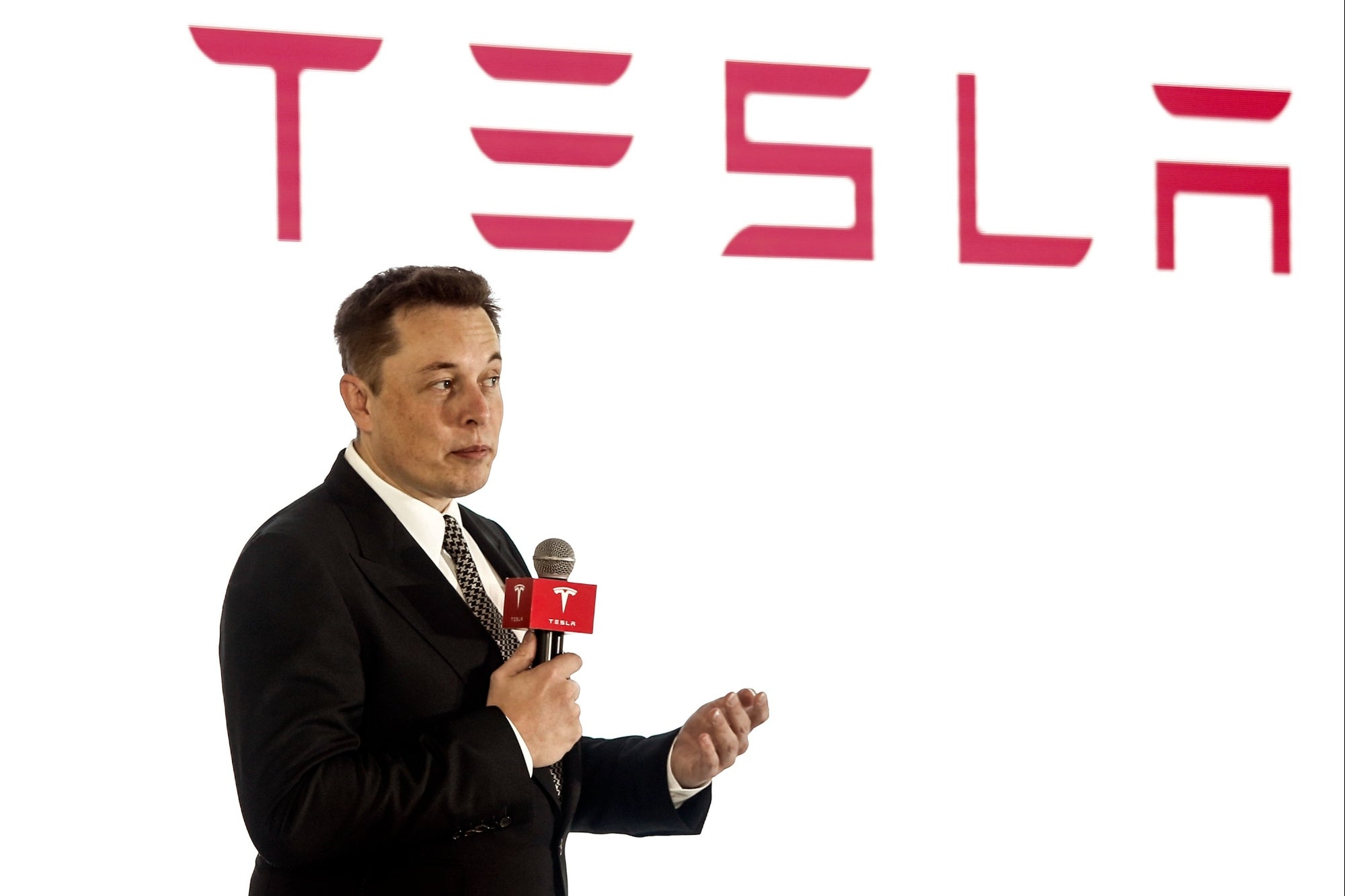 A Tesla Executive Received a Record Pay Package, and It’s Not Elon Musk
