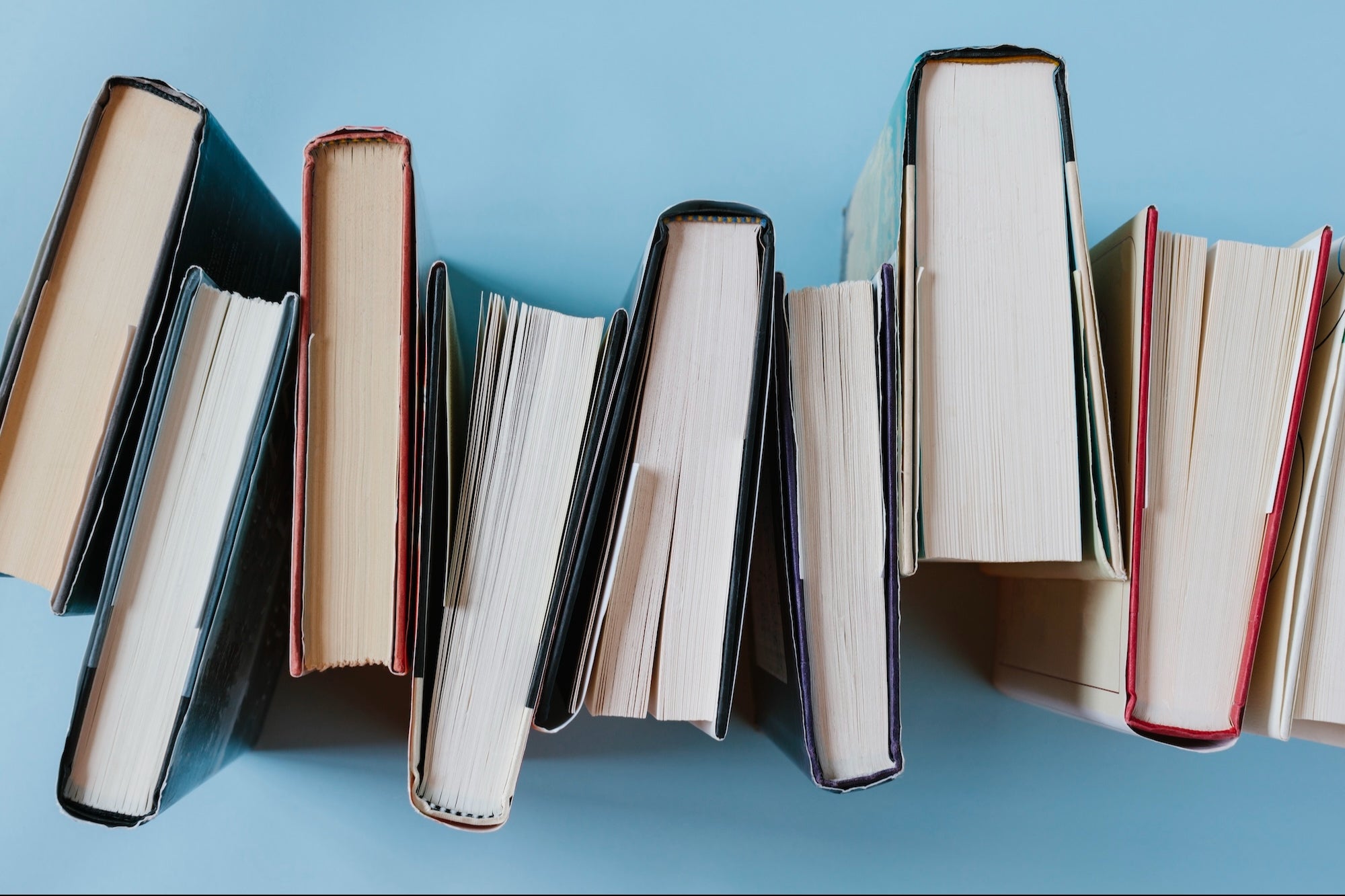 Here’s the 2025 Summer Reading List for Wealthy People, According to JPMorgan