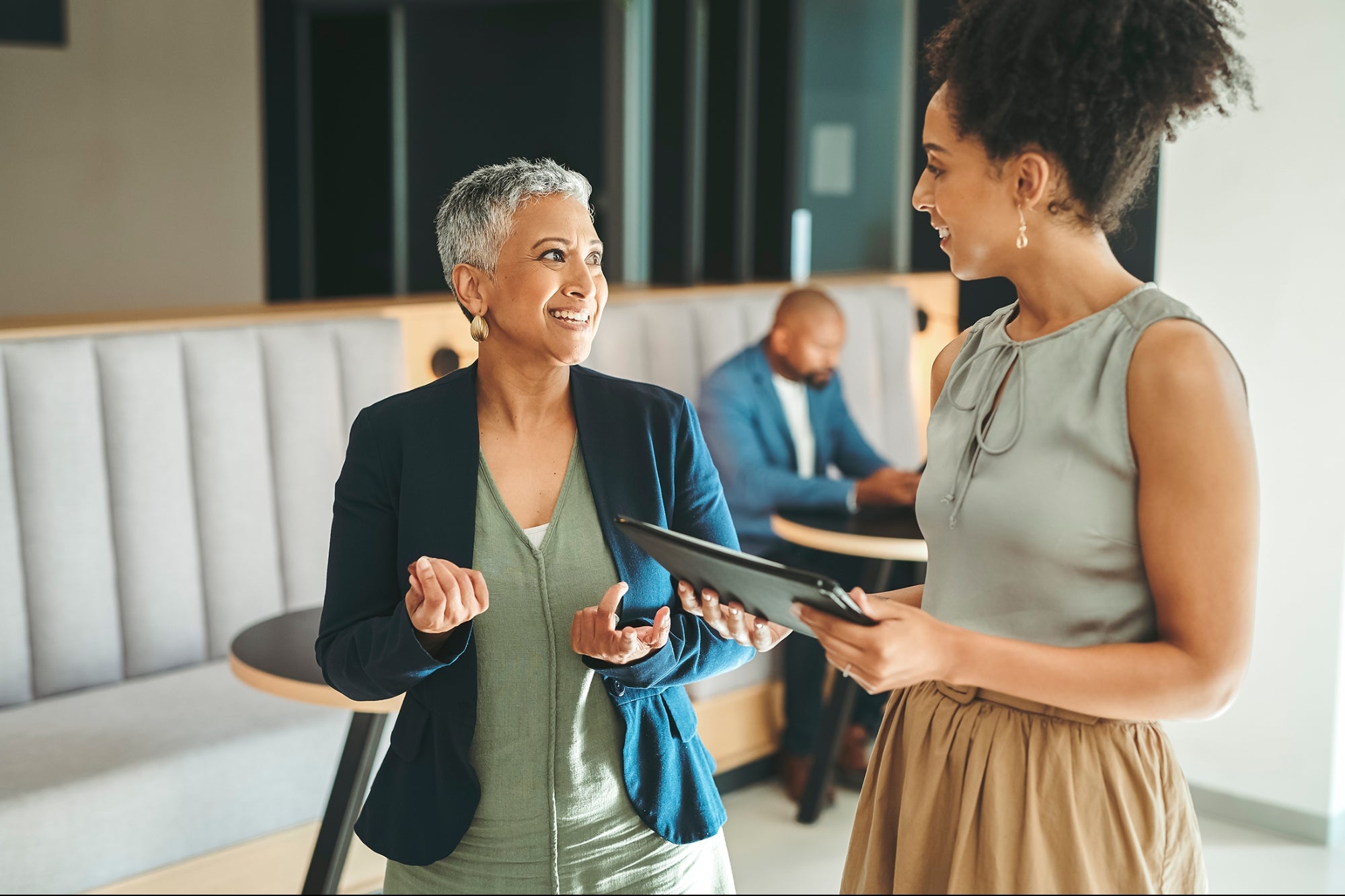 The Best Mentors Use These 4 Questions to Help Their Team Grow